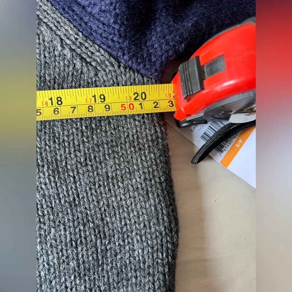 💚 Tommy‎ Hilfiger Cardigan Sweater with wood button size Small